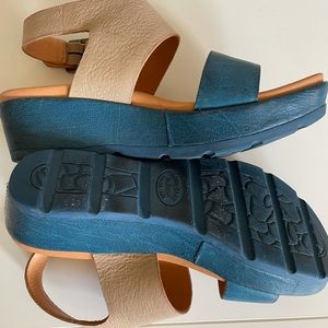 Ladies sandals